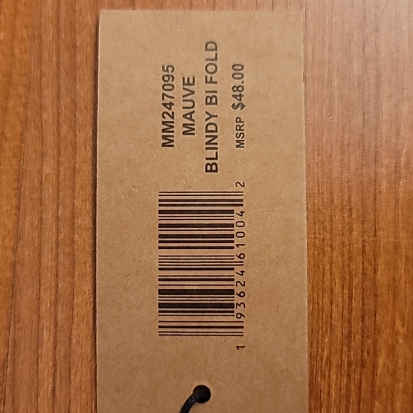 STEVE MADDEN Blindy Lilac Mauve Smooth Bi-Fold Wallet - Picture 6 of 6